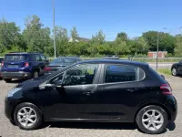 Gebraucht Peugeot 208 Active 68 PS (50 kW) 2014 Schwarz Kleinwagen
