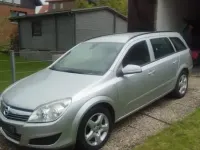 Używany Opel Astra 125 KM (91 kW) 2008 Srebrny Kombi