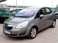 Gebraucht Opel Meriva Edition 120 PS (88 kW) 2012 Muskatgrau/muskat braun(m2) Van / Kleinbus