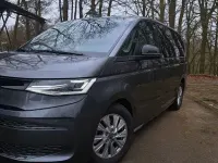 Gebraucht VW Multivan 204 PS (150 kW) 2024 Grau Van / Kleinbus
