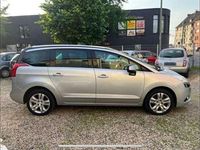 Gebraucht Peugeot 5008 Platinum 156 PS (114 kW) 2010 Grau Van / Kleinbus
