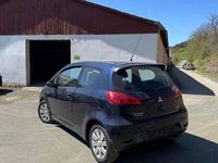 Gebraucht Mitsubishi Colt Motion 95 PS (69 kW) 2012 Blau Kleinwagen