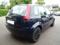 Gebraucht Ford Fiesta 60 PS (44 kW) 2005 Blau Kleinwagen
