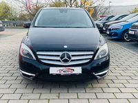 Gebraucht Mercedes B200 136 PS (100 kW) 2012 Kosmosschwarz  metalliclack Van / Kleinbus