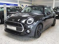 Gebraucht Mini ONE 102 PS (75 kW) 2019 Midnight black metallic Kleinwagen