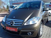 Gebraucht Mercedes A180 Avantgarde 109 PS (80 kW) 2011 Steppenbraun metallic Kleinwagen