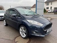 Gebraucht Ford Fiesta Celebration 80 PS (58 kW) 2017 Mitternachtsblau Kleinwagen