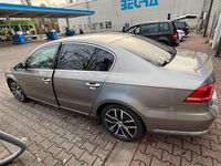 Gebraucht VW Passat Comfortline 160 PS (117 kW) 2012 Braun Limousine