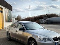 Gebraucht BMW 523 170 PS (125 kW) 2006 Grau Limousine
