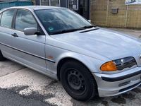 Gebraucht BMW 318 118 PS (86 kW) 1999 Silber Limousine