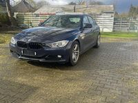 Gebraucht BMW 320 Shadowline 184 PS (135 kW) 2012 Blau Limousine