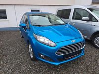 Gebraucht Ford Fiesta Trend 101 PS (74 kW) 2015 Blau Kleinwagen