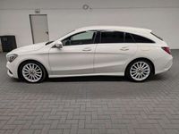 Gebraucht Mercedes CLA200 AMG line 136 PS (100 kW) 2017 Calcitweiss Kombi