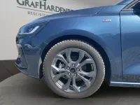 Gebraucht Ford Focus ST-Line X 125 PS (91 kW) 2024 Blau Limousine