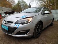 Gebraucht Opel Astra Edition 165 PS (121 kW) 2015 Silber Kombi