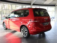 Gebraucht VW Touran Active 150 PS (110 kW) 2023 Kings red Van / Kleinbus