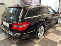Gebraucht Mercedes E220 170 PS (125 kW) 2011 Schwarz Limousine