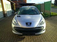 Gebraucht Peugeot 206 Basis 75 PS (55 kW) 2010 Lackierung aluminiumgrau Kleinwagen