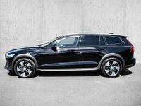 Gebraucht Volvo V60 CC Plus 197 PS (144 kW) 2022 Black solid ´stone´ / solid Kombi