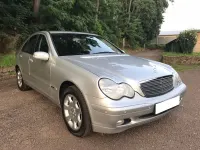 Second-hand Mercedes C200 163 CP (119 kW) 2002 Argintiu Berlinǎ
