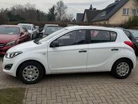 Gebraucht Hyundai i20 Edition 86 PS (63 kW) 2014 Weiß Kleinwagen