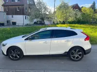 Gebraucht Volvo V40 150 PS (110 kW) 2015 Weiß Limousine
