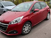 Gebraucht Peugeot 208 83 PS (61 kW) 2018 Rot Kleinwagen