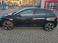 gebraucht VW Polo R-Line im neuwertigen Zustand