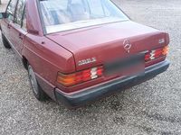 Gebraucht Mercedes 190 109 PS (80 kW) 1991 Rot Limousine