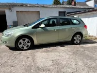 Gebraucht Opel Astra 110 PS (80 kW) 2010 Grün Kombi