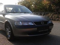 Gebraucht Opel Vectra 137 PS (100 kW) 1996 Beige Limousine