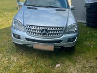 Gebraucht Mercedes ML320 224 PS (164 kW) 2007 Silber SUV
