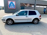 Gebraucht VW Golf 90 PS (66 kW) 2000 Silber Coupé