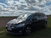 Gebraucht VW Touran Highline 150 PS (110 kW) 2020 Schwarz Van / Kleinbus