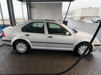 Second-hand VW Bora 101 CP (74 kW) 1999 Argintiu Berlinǎ