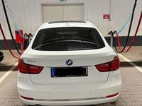 Gebraucht BMW 320 Gran Turismo Luxury Line 184 PS (135 kW) 2015 Weiß Limousine