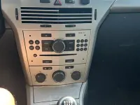 Gebraucht Opel Astra Edition 105 PS (77 kW) 2007 Schwarz Limousine