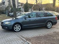 Gebraucht Skoda Superb 140 PS (102 kW) 2015 Grau Kombi
