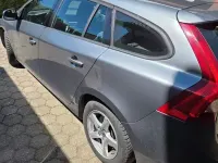 Gebraucht Volvo V60 Kinetic 150 PS (110 kW) 2016 Grau Kombi