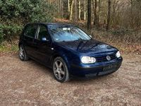 Second-hand VW Golf IV 75 CP (55 kW) 2002 Albastru Berlinǎ