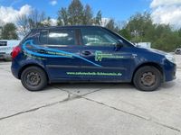 Gebraucht Skoda Fabia Family 75 PS (55 kW) 2012 Blau Kleinwagen