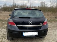 Gebraucht Opel Astra Edition 90 PS (66 kW) 2008 Schwarz Kleinwagen
