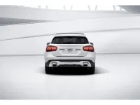 Gebraucht Mercedes GLA250 Urban 211 PS (155 kW) 2018 Unilack polarweiß SUV