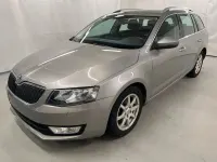 Używany Skoda Octavia Elegance 140 KM (102 kW) 2014 Brązowy Kombi