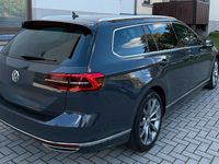 Gebraucht VW Passat R-line 150 PS (110 kW) 2018 Grau Kombi