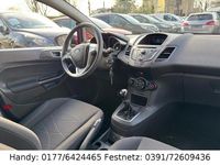 Gebraucht Ford Fiesta 65 PS (47 kW) 2014 Rot Kleinwagen