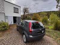 Gebraucht Ford Fiesta 68 PS (50 kW) 2005 Grau Kleinwagen