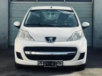 Gebraucht Peugeot 107 68 PS (50 kW) 2010 Weiß Kleinwagen