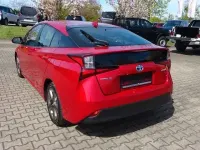 Gebraucht Toyota Prius Comfort 98 PS (72 kW) 2021 Rot Kleinwagen