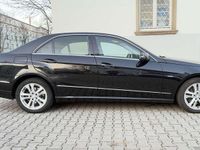 Gebraucht Mercedes E250 204 PS (150 kW) 2011 Schwarz Limousine